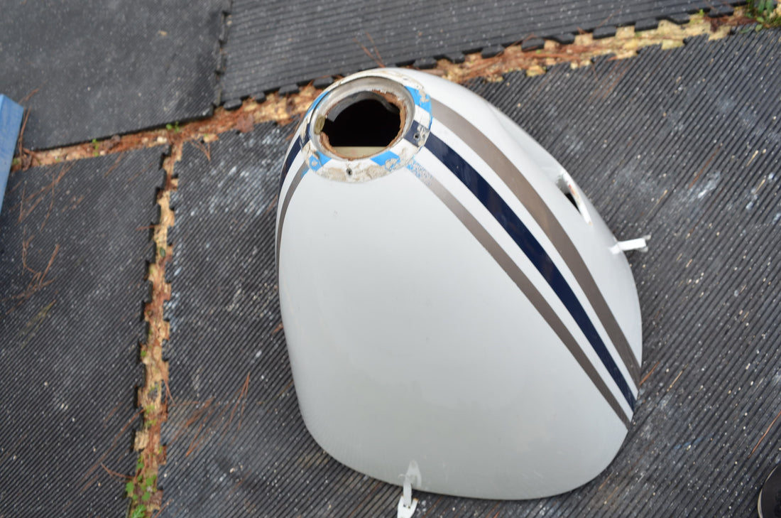 Used aircraft parts for sale 96-410021-607 BEECHCRAFT 95-B55 NOSE CONE ASSEMBLY