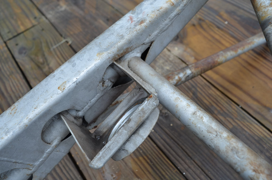 Used aircraft parts for sale 96-910005-75 BEECHCRAFT 95-B55 MOUNT ASSEMBLY ENGINE