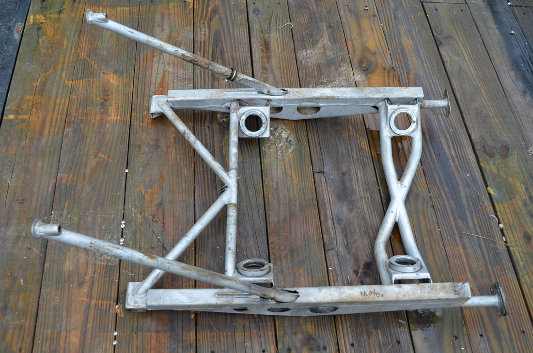 Used aircraft parts for sale 96-910005-75 BEECHCRAFT 95-B55 MOUNT ASSEMBLY ENGINE