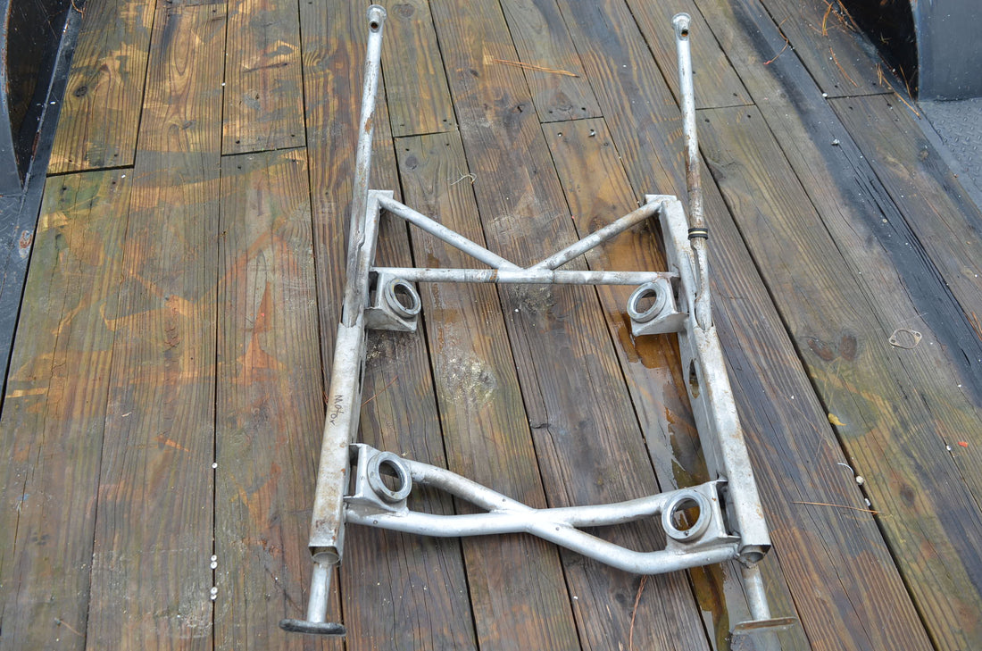 Used aircraft parts for sale 96-910005-75 BEECHCRAFT 95-B55 MOUNT ASSEMBLY ENGINE