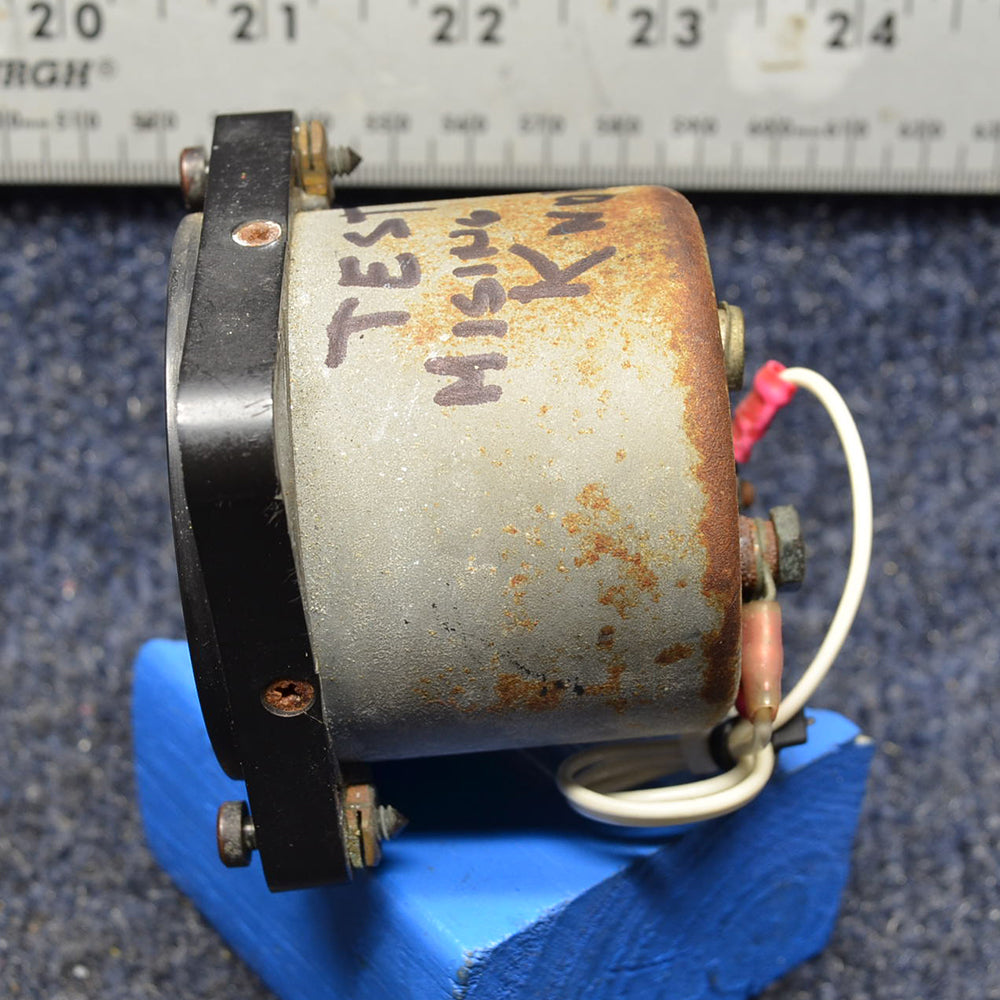 Used aircraft parts for sale S-1317-N2 PIPER PA28-140 CLOCK ELECTRICAL 12 VOLTS MISSING KNOB