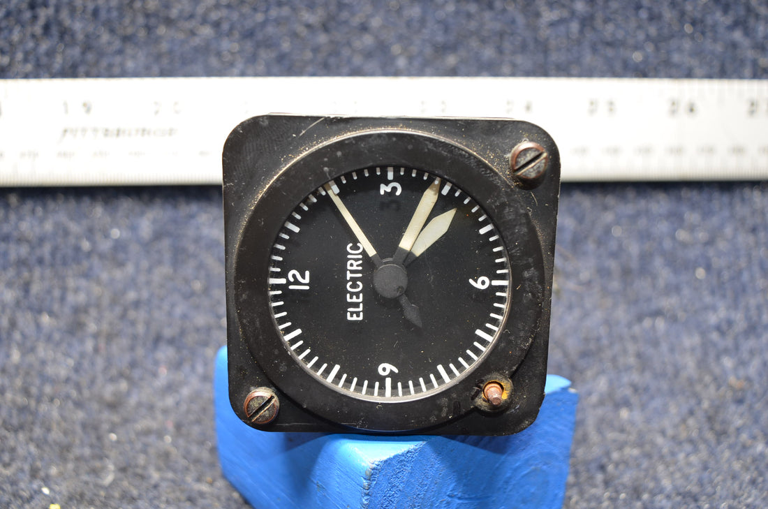 Used aircraft parts for sale S-1317-N2 PIPER PA28-140 CLOCK ELECTRICAL 12 VOLTS MISSING KNOB
