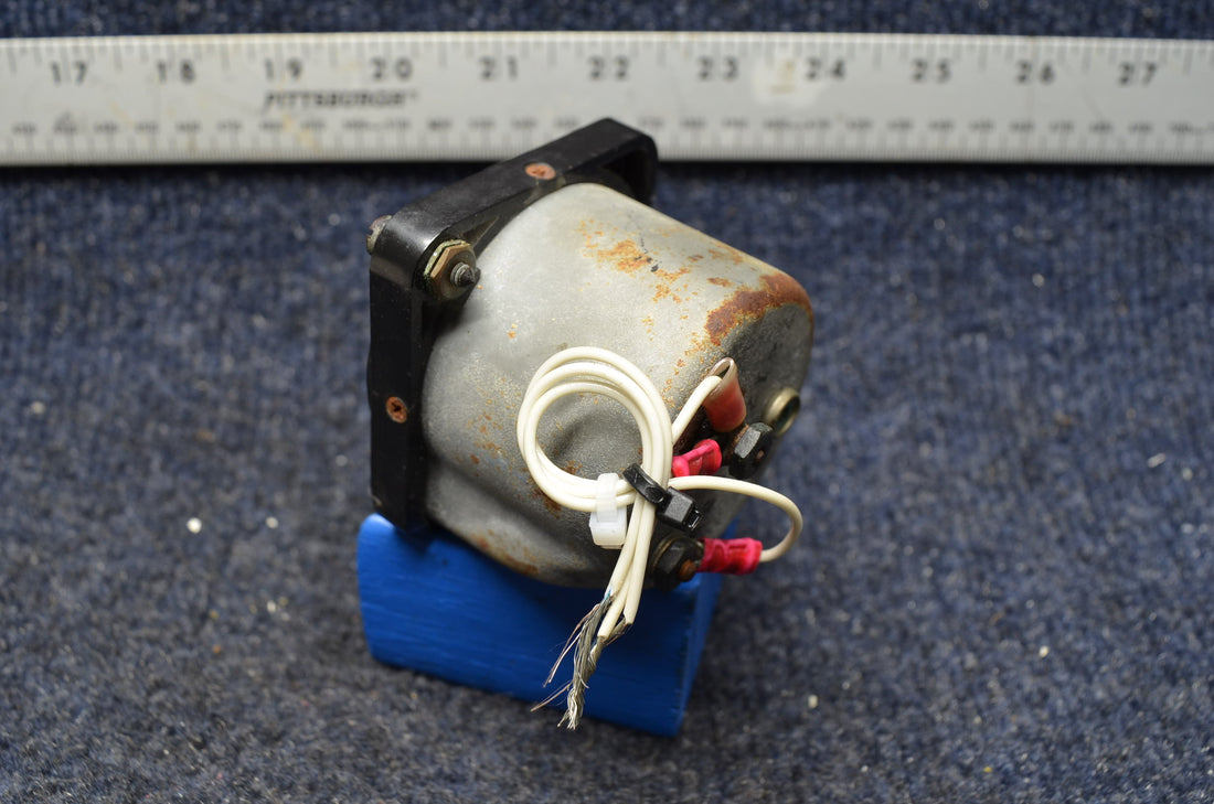 Used aircraft parts for sale S-1317-N2 PIPER PA28-140 CLOCK ELECTRICAL 12 VOLTS MISSING KNOB