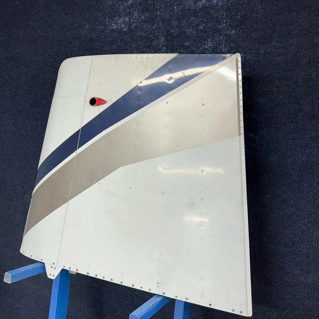 Used aircraft parts for sale 96-170000-604 BEECHCRAFT 95-B55 TIP ASSEMBLY RH