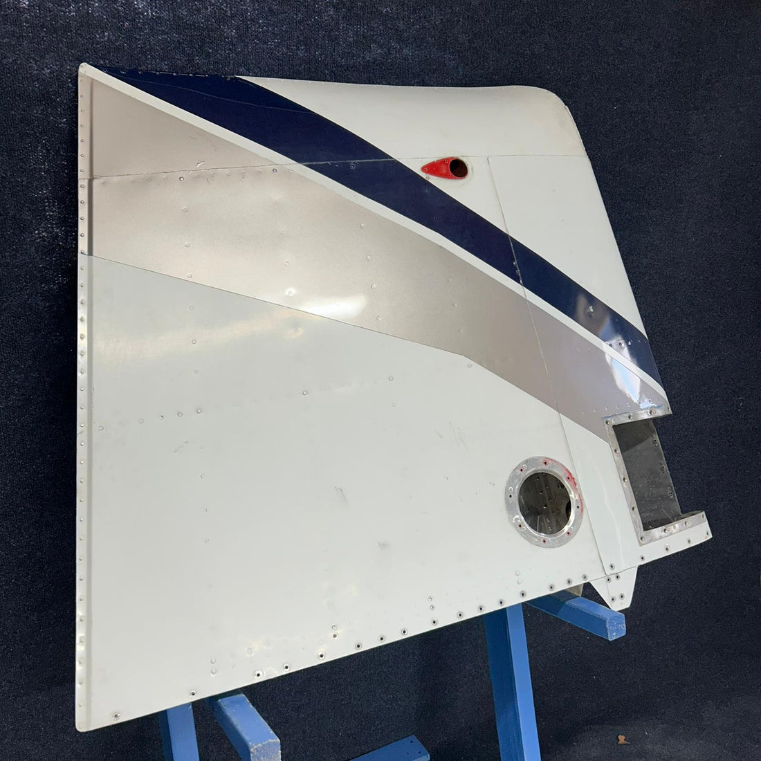 Used aircraft parts for sale 96-170000-604 BEECHCRAFT 95-B55 TIP ASSEMBLY RH