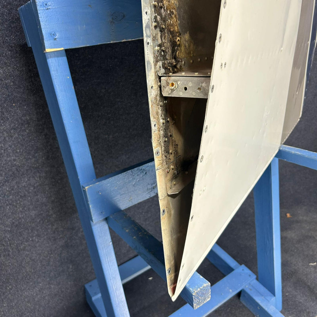 Used aircraft parts for sale 96-170000-604 BEECHCRAFT 95-B55 TIP ASSEMBLY RH
