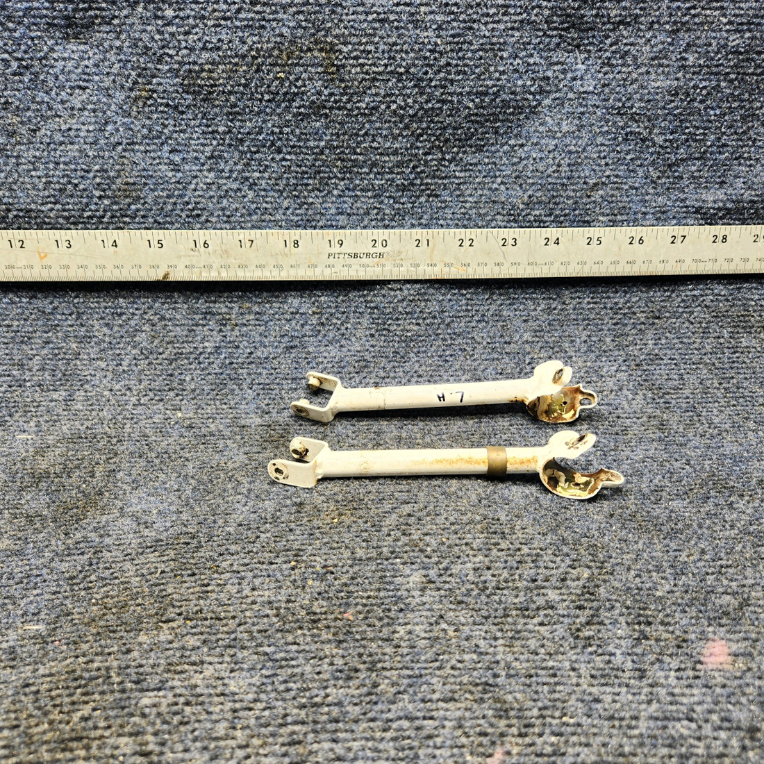 Used aircraft parts for sale, 550015-005 Mooney M20J MAIN GEAR DOOR SUPPORT "PRICE PER EACH"