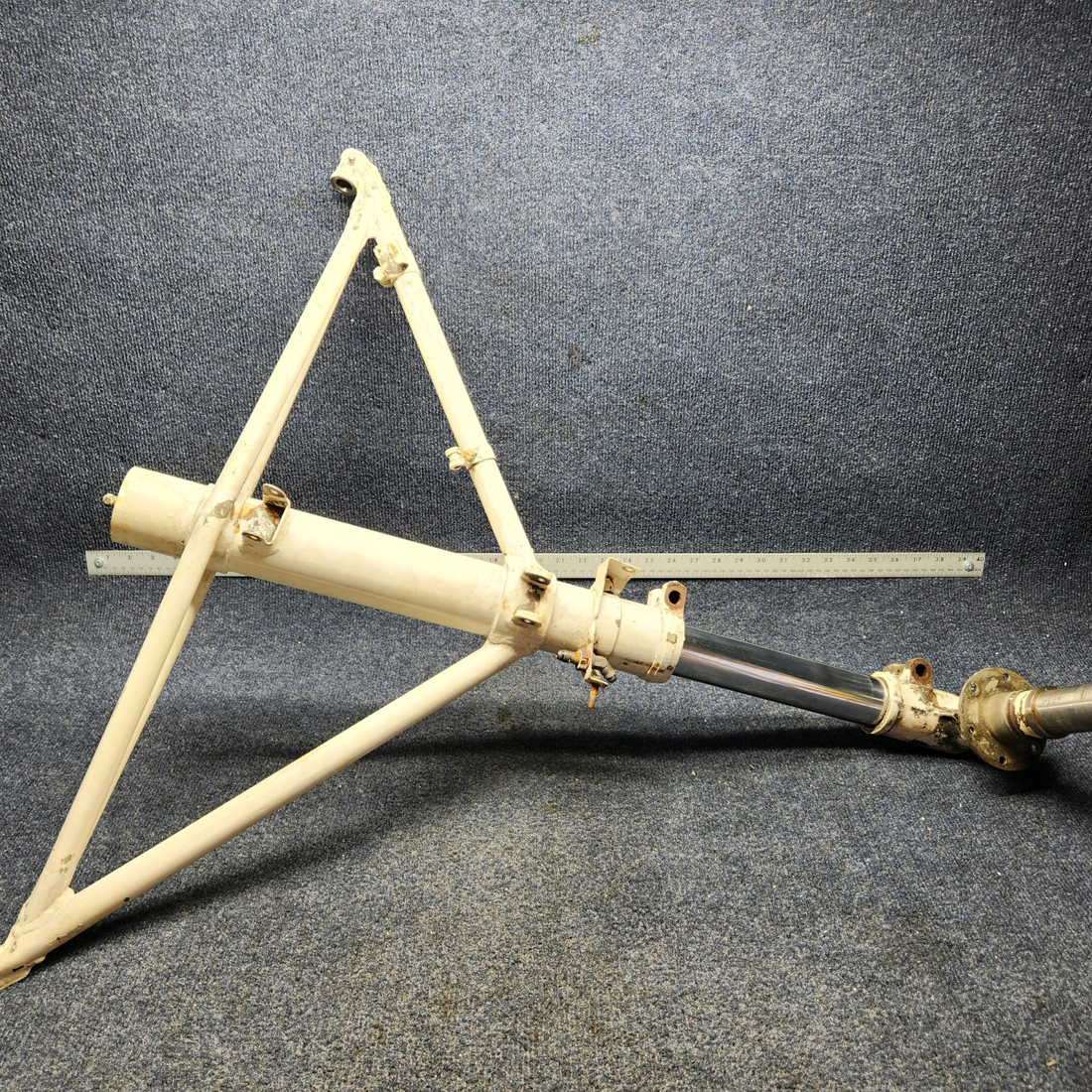 Used aircraft parts for sale, 45-815201-602 BEECHCRAFT F35 LANDING GEAR SHOCK ABSORBER ASSY LH