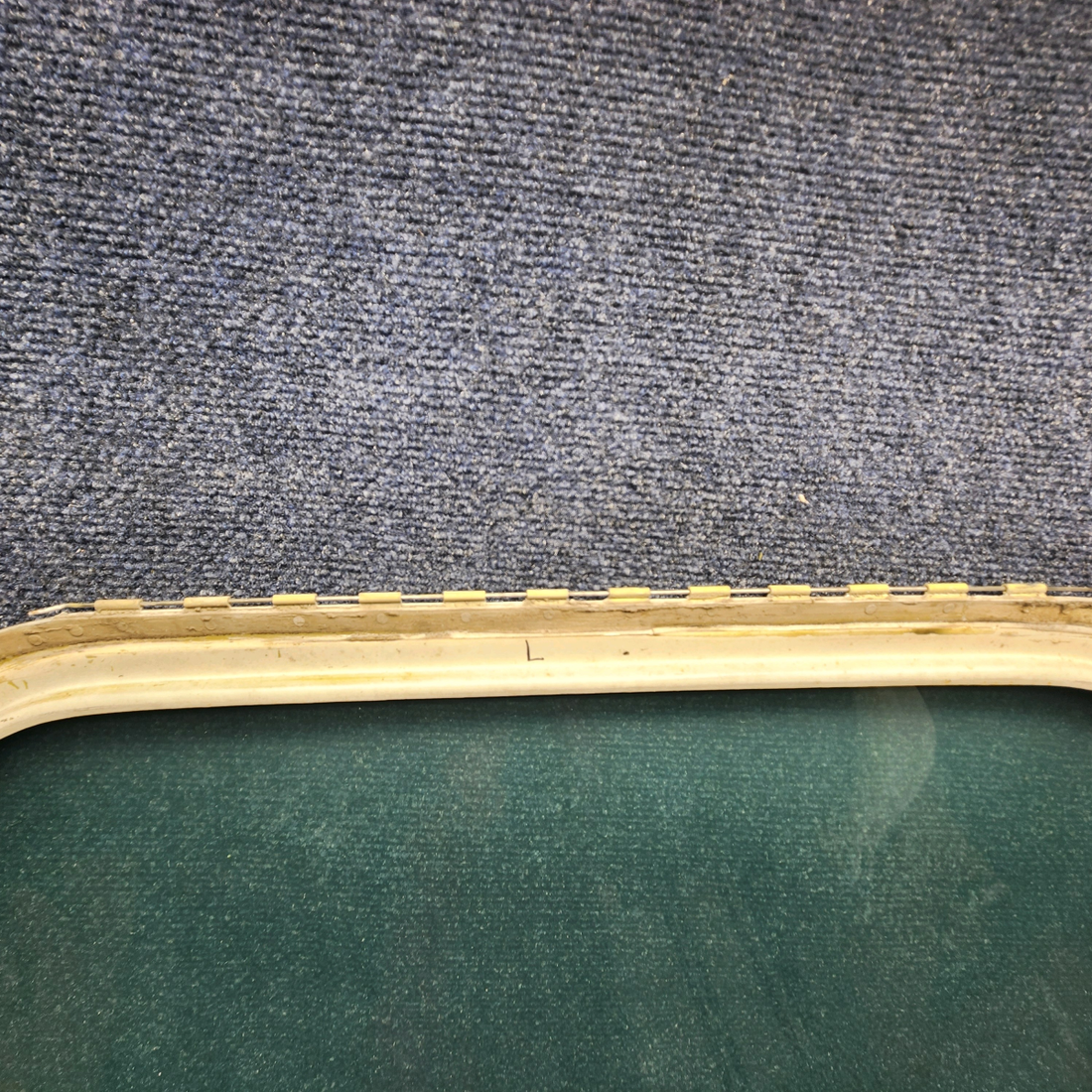 Used aircraft parts for sale, 002-430053-1 Beechcraft F33A CENTER WINDOW ASSEMBLY LH (TINTED)
