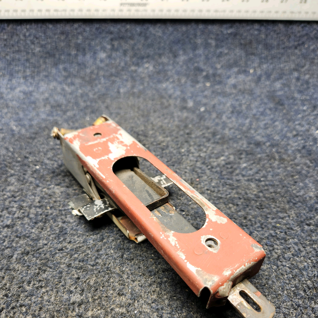 Used aircraft parts for sale, 68188-000 PIPER PA28-140 PA28 / PA32 CABIN DOOR LATCH ASSEMBLY