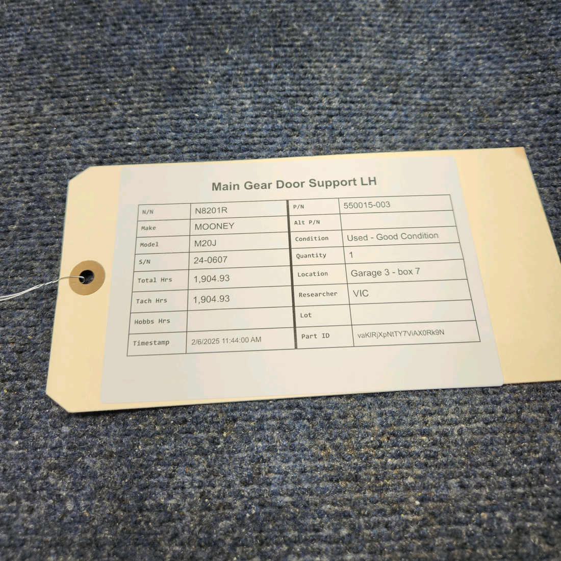 Used aircraft parts for sale, 550015-003 Mooney M20J MAIN GEAR DOOR SUPPORT LH