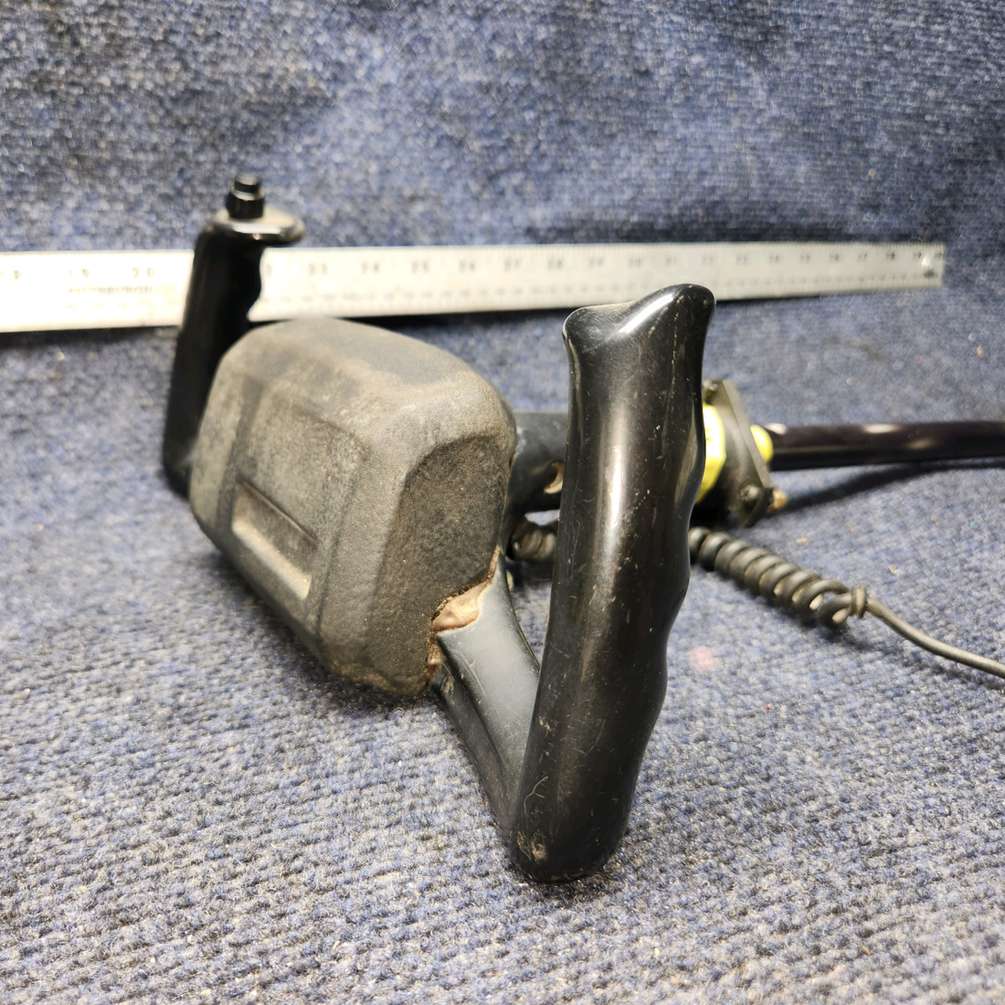 Used aircraft parts for sale, 0513260-4 Cessna 172RG Pilot Control Wheel PILOT