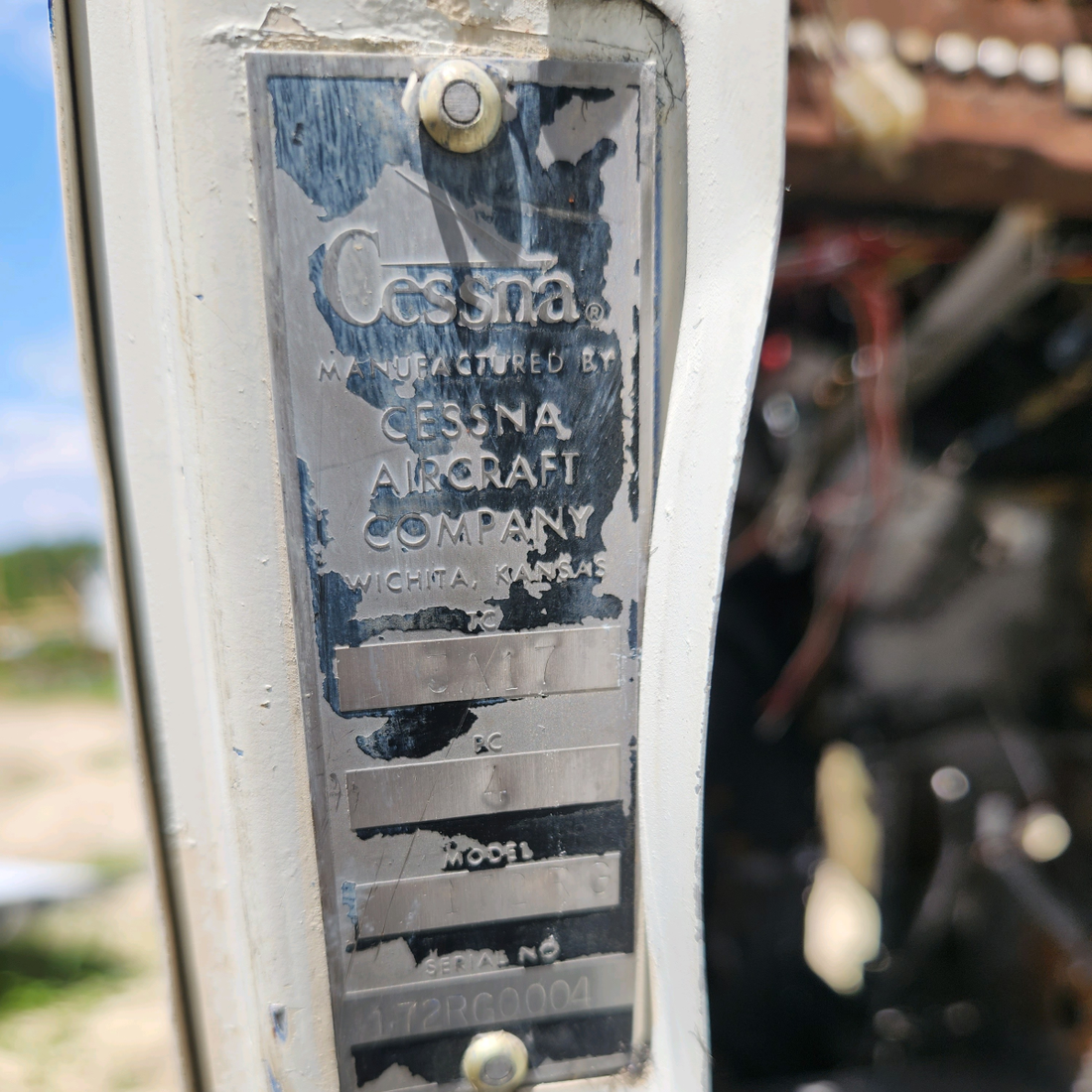 Used aircraft parts for sale, FUSSELAGE CESSNA C172RG CESSNA 172RG FUSSELAGE DATA PLATE/LOOK BOOK BELLY LAND/MLG BRACKET.
