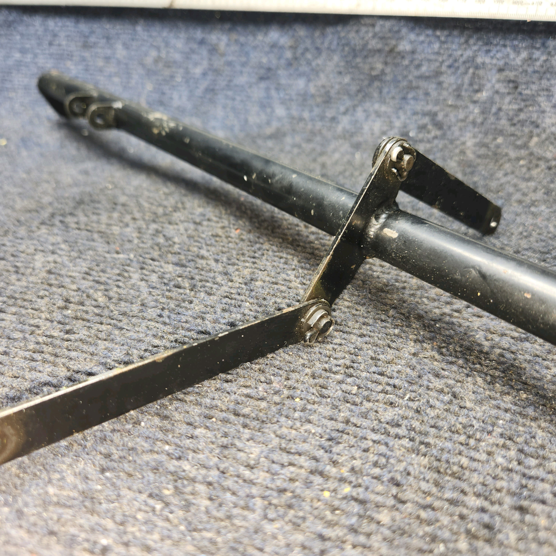 Used aircraft parts for sale, 650199-001 Mooney M20J Torque Tube Cowl Flap Engine