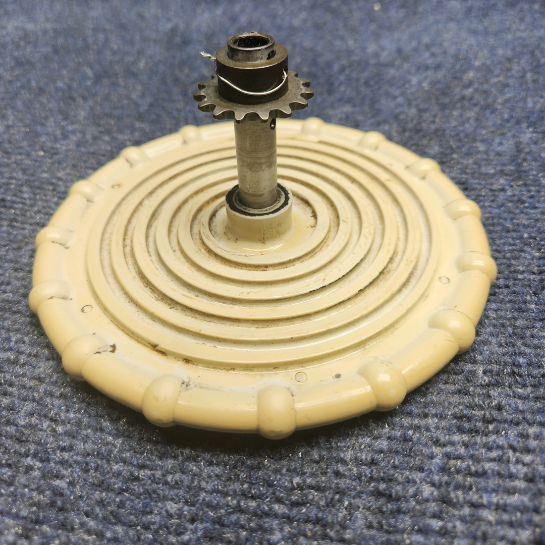 Used aircraft parts for sale, 169-524022 Beechcraft C23 SUNDOWNER BEECHCRAFT 76 ELEVATOR TRIM TAB WHEEL ASSEMBLY