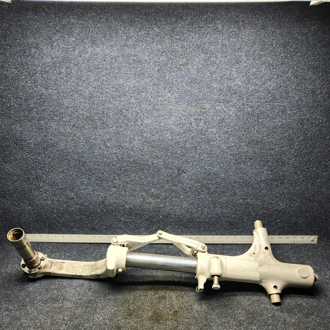 Used aircraft parts for sale, 96766-017 Piper PA32RT-300 MAIN GEAR STRUT ASSY RH W/ TORQUE LINKS