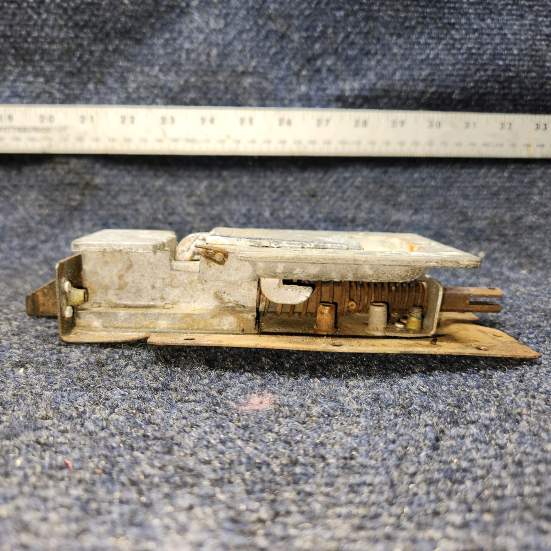 Used aircraft parts for sale, 0517012-7 Cessna 172RG CABIN DOOR LATCH ASSEMBLY LH