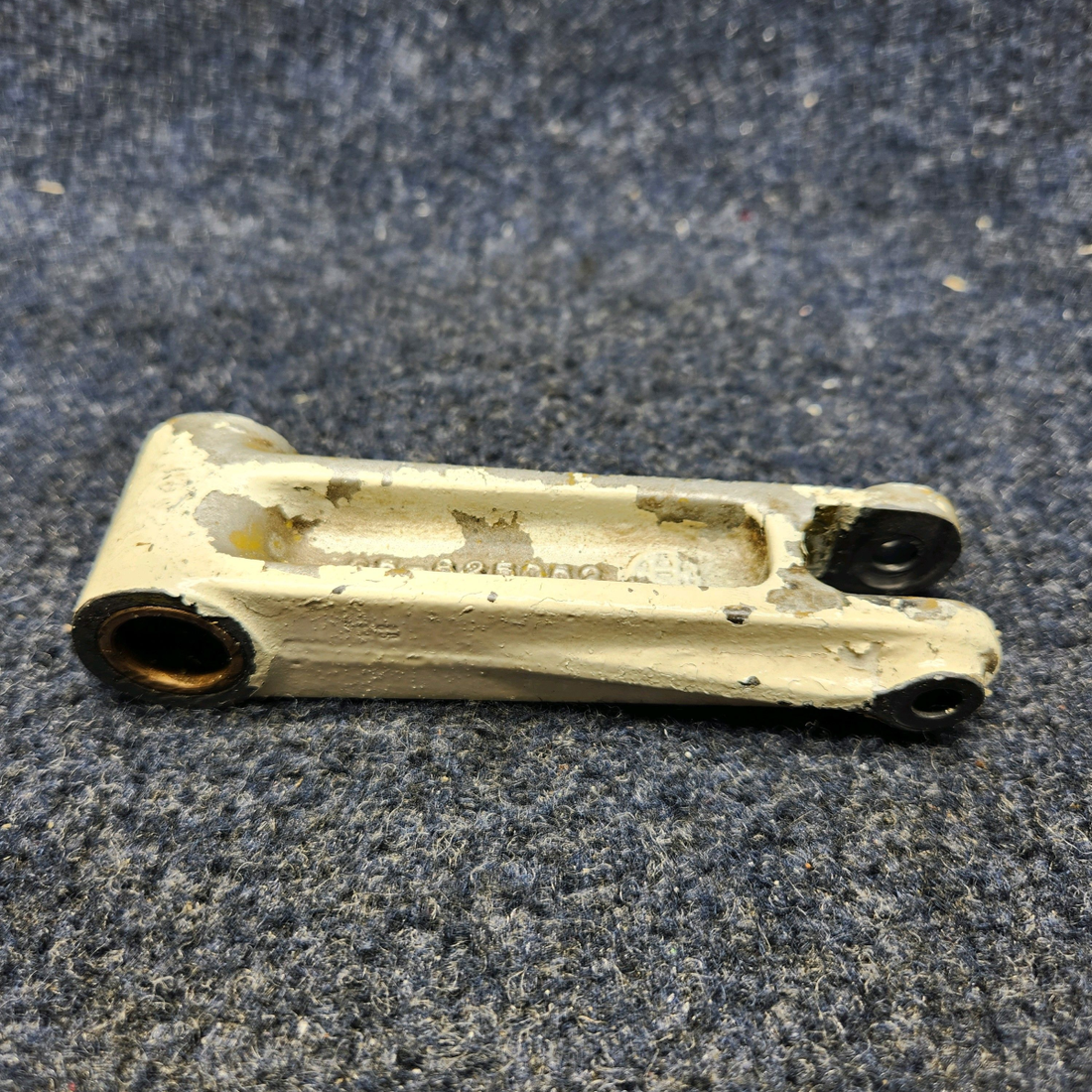 Used aircraft parts for sale, 35-825052 BEECHCRAFT F35 STEERING ROD IDLER ARM ASSY