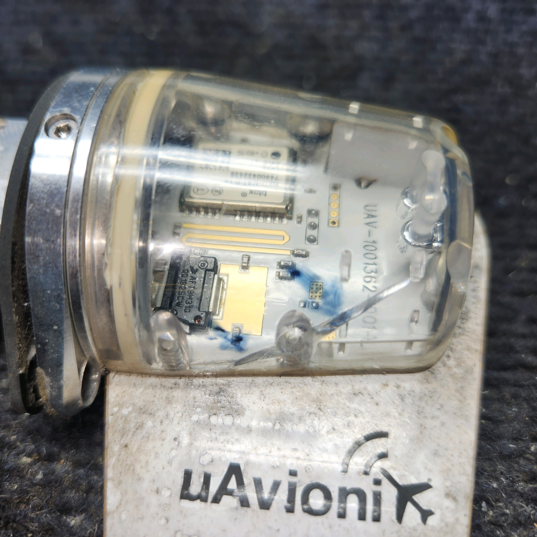Used aircraft parts for sale, UAV-1002183-001 UAvionix Cessna 172 LED ADS-B Out Tailcone Light Assembly