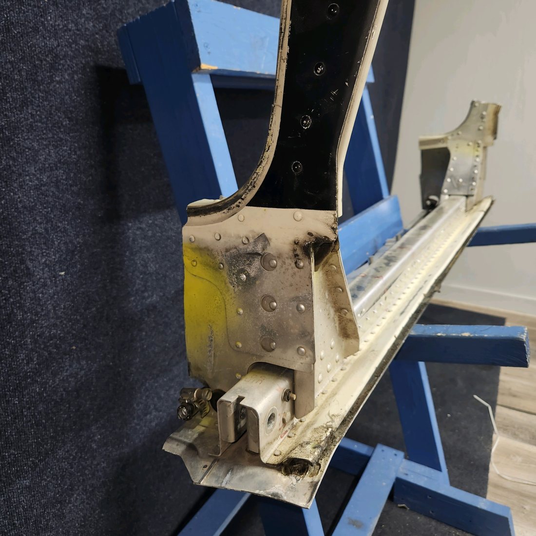 Used aircraft parts for sale, 0511162-5 CESSNA 172K FUSELAGE CENTER SECTION FWD SPAR