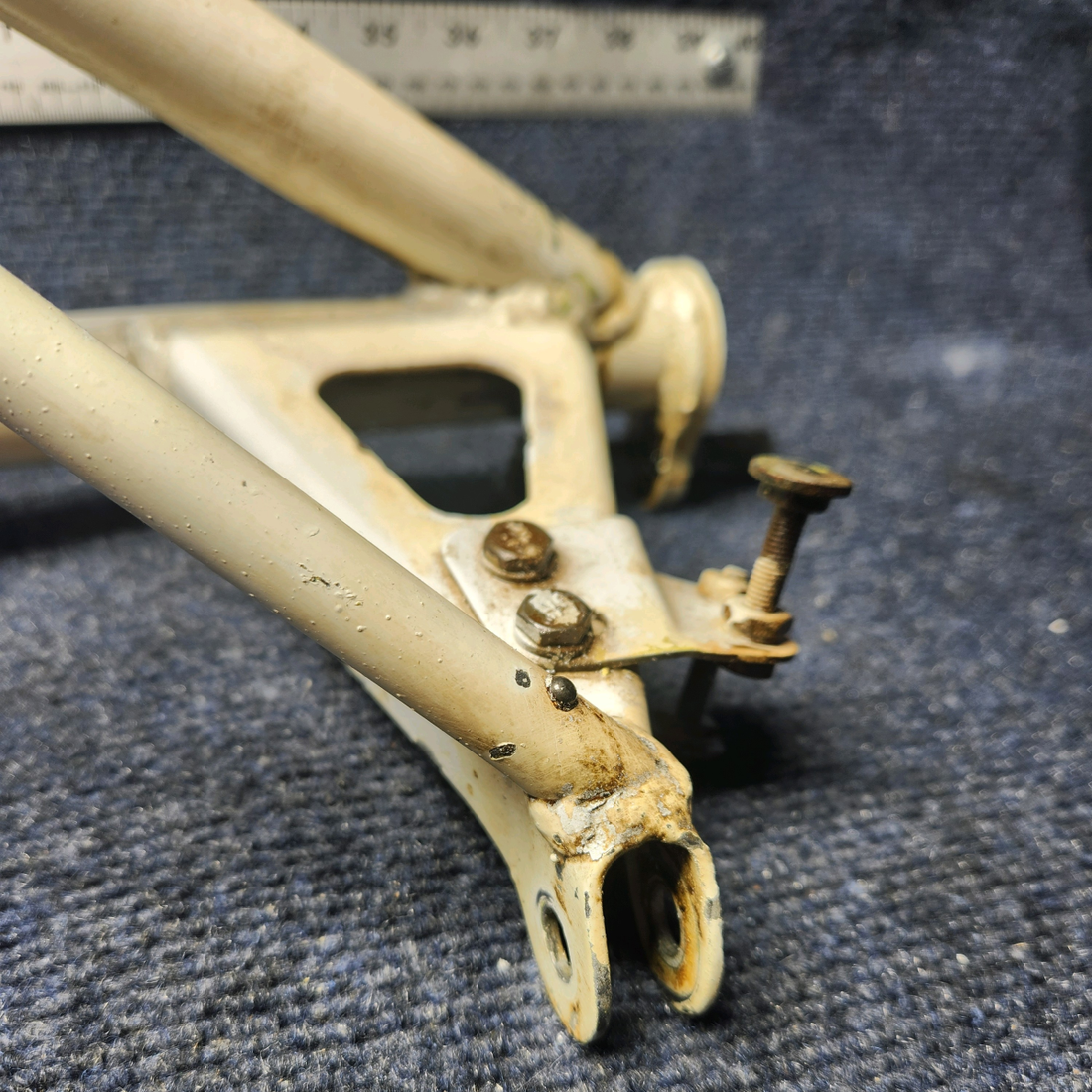Used aircraft parts for sale, 35-815155-610 Beechcraft F33A MAIN GEAR RETRACT BRACE ASSEMBLY LH