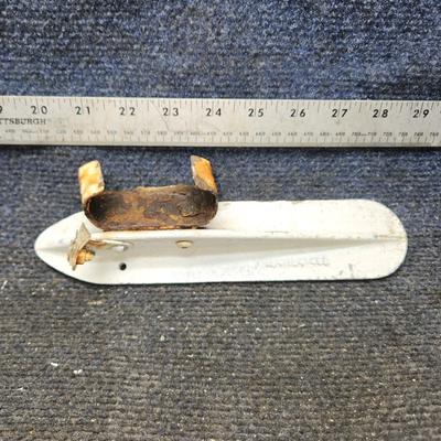 Used aircraft parts for sale, 0541155-1, 0541154-1 Cessna 172F Main Gear Entrance Bracket w/ Step - LH