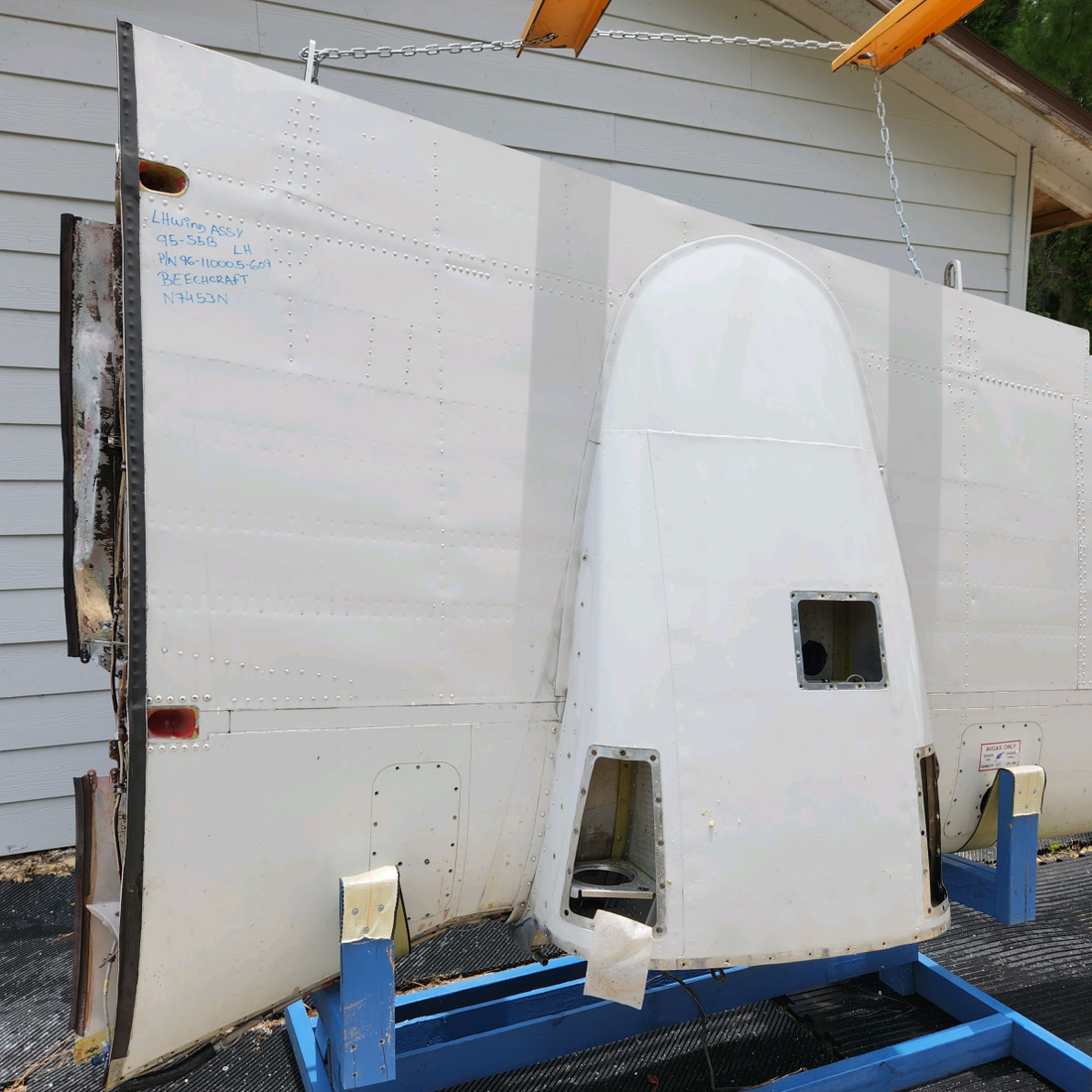 Used aircraft parts for sale, 96-110005-609 BEECHCRAFT 95-55B LH WING ASSY-"SEE PHOTOS FOR DETAIL" - SOLD COMPLETE OR PARTS OF WING.