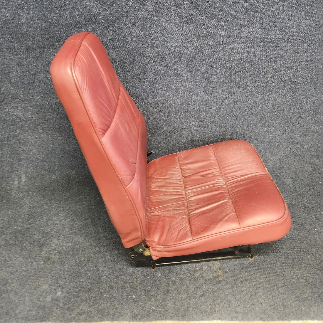 Used aircraft parts for sale, 79479-014 Piper PA32RT-300 PASSENGER SEAT REAR RH