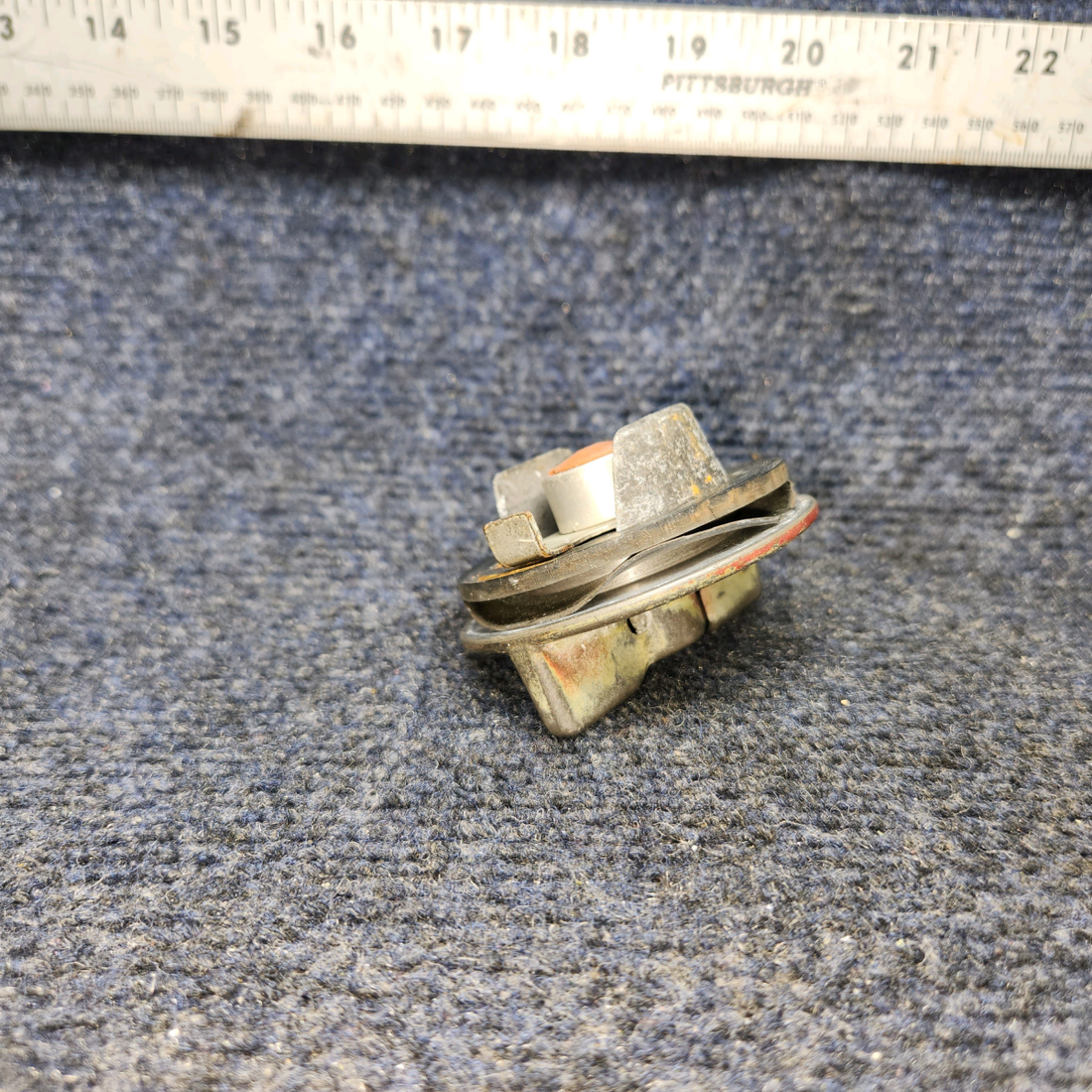 Used aircraft parts for sale, 0426015-1 CESSNA 172K FUEL CAP ASSY