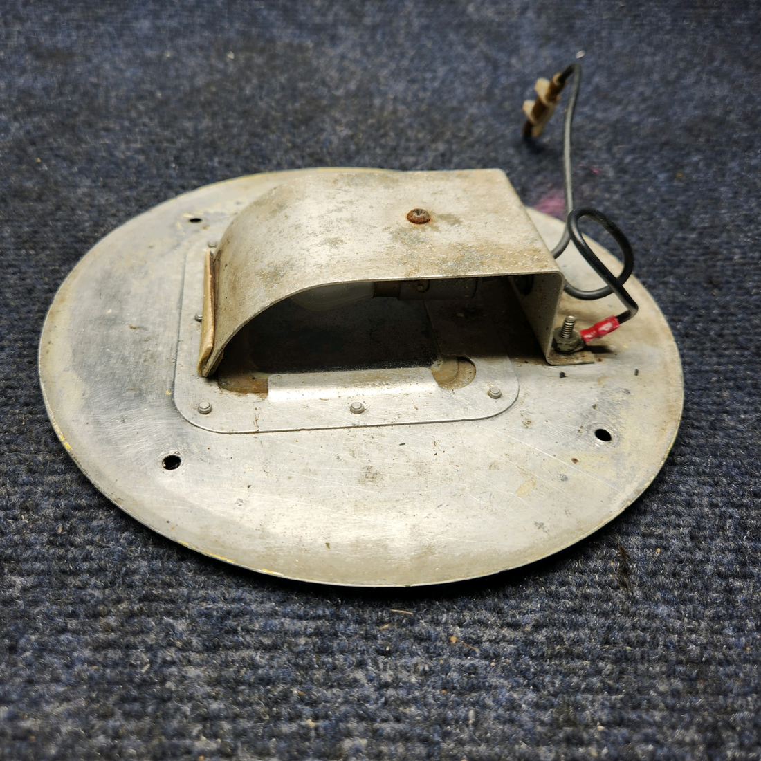 Used aircraft parts for sale, 0521101-2 & 0700616-1 Cessna CESSNA C172RG PLATE ASSY COURTESY W/ LIGHT (VOLTS: 14-28)
