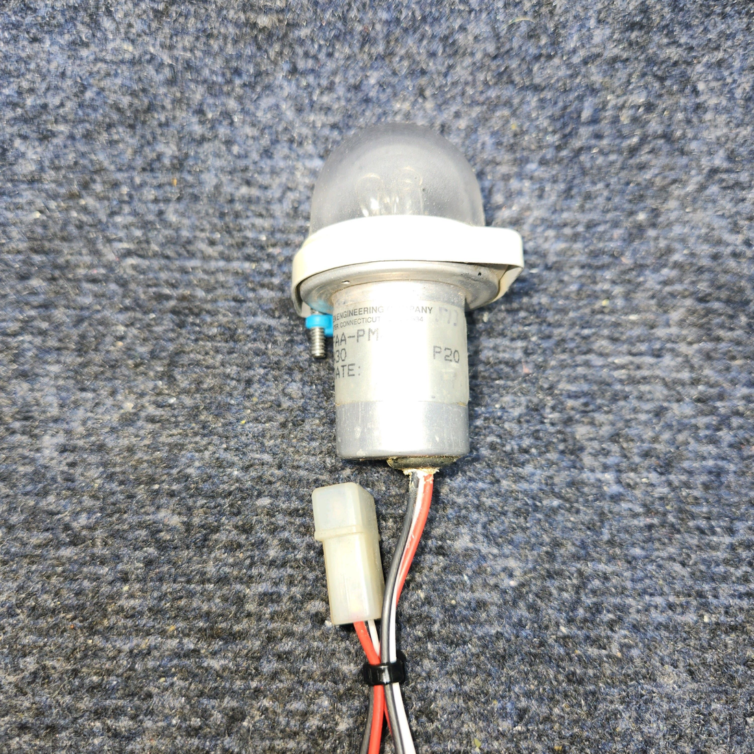 Used aircraft parts for sale, A430 WHELEN CESSNA 172K STROBE LIGHT ASSEMBLY (VOLTS: 14)