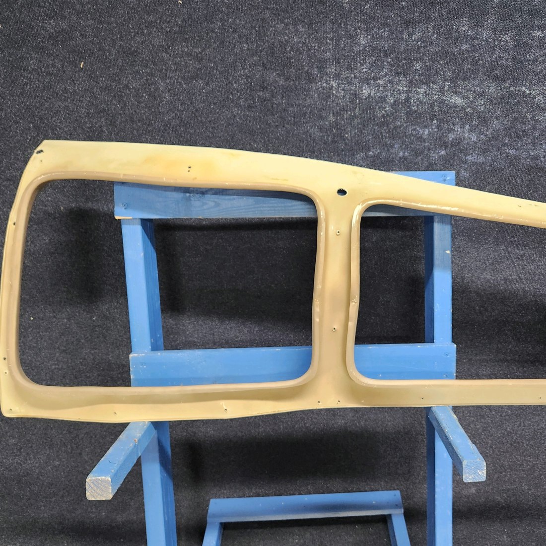 Used aircraft parts for sale, 169-534092-13 Beechcraft C23 SUNDOWNER MOLDING 2ND AND 3RD WINDOW LEFT SIDE