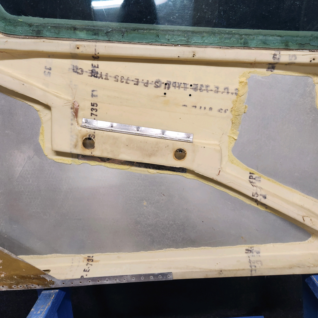 Used aircraft parts for sale, 169-420036-620 Beechcraft C23 SUNDOWNER RH DOOR ASSY