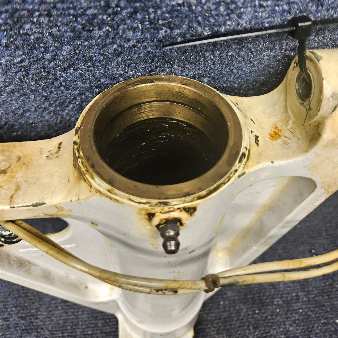 Used aircraft parts for sale, 45-820096-603 Beechcraft F33A BRACE ASSY NOSE LANDING GEAR