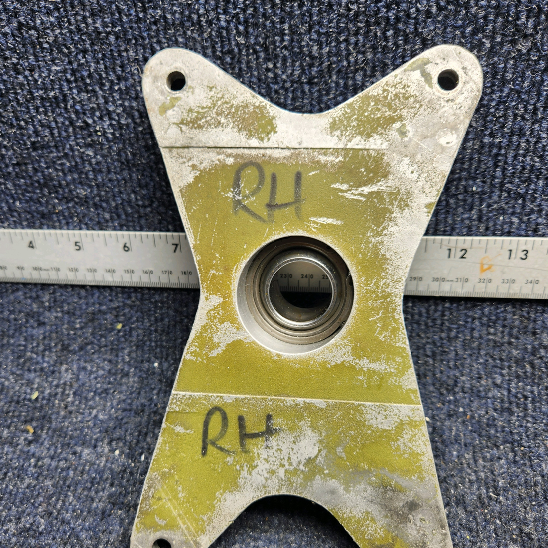 Used aircraft parts for sale, 67040-015 Piper PA32RT-300 TRUNNION FITTING RH FORWARD