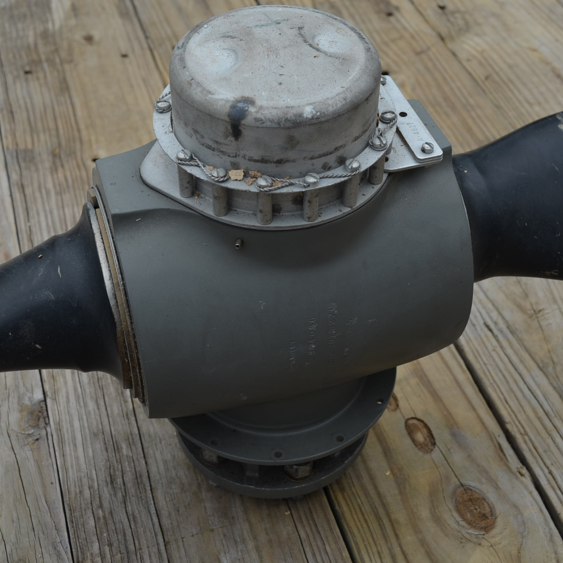 Used aircraft parts for sale, B2D34C220-B Cessna 172RG MCCAULEY - 2 BLADE PROPELLER (HUB PARTS ONLY SEE DETAILS)