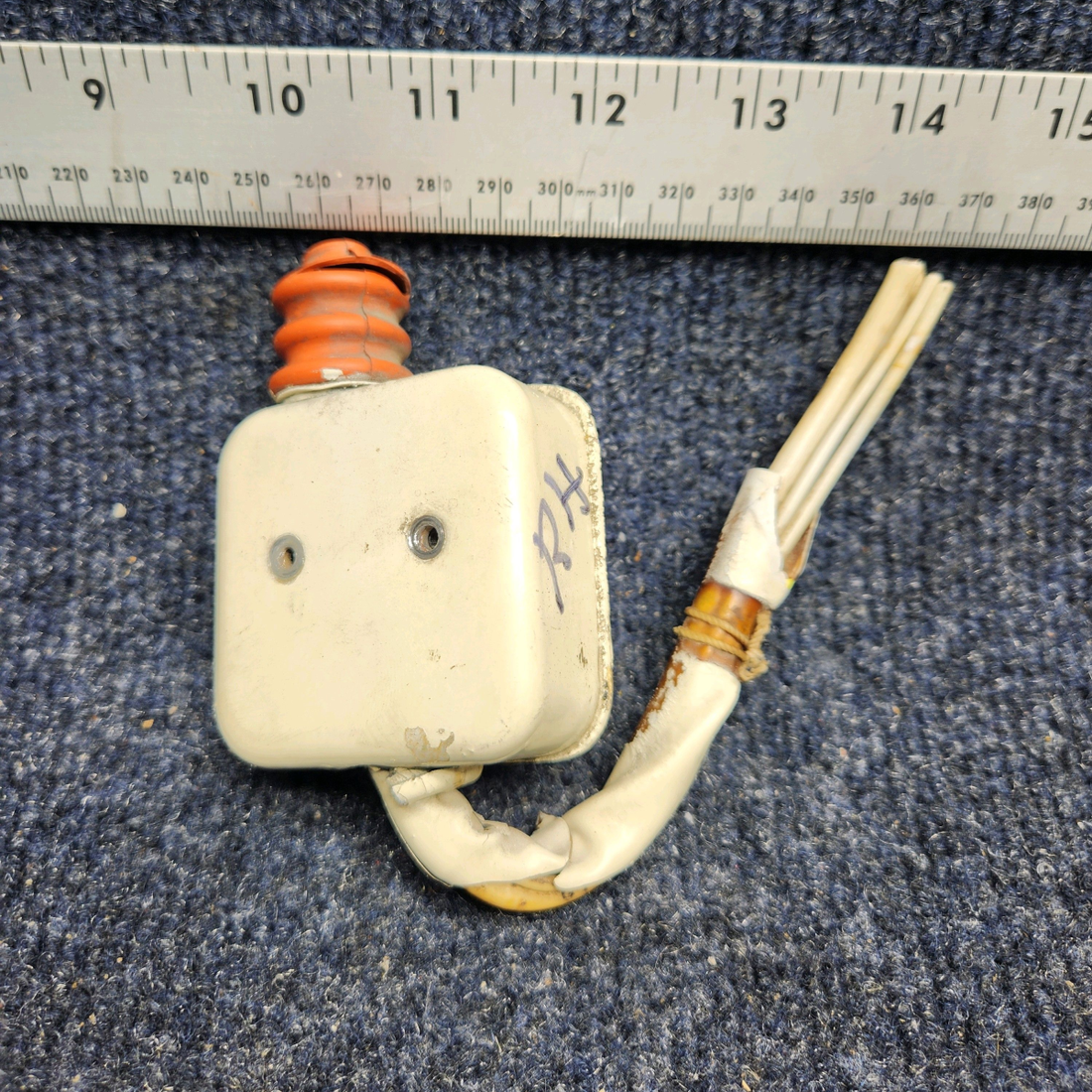 Used aircraft parts for sale, 35-361147 BEECHCRAFT F35 LANDING GEAR SAFETY SWITCH RH