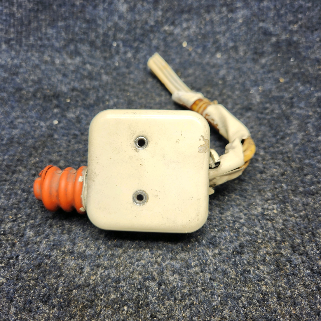 Used aircraft parts for sale, 35-361147 BEECHCRAFT F35 LANDING GEAR SAFETY SWITCH RH