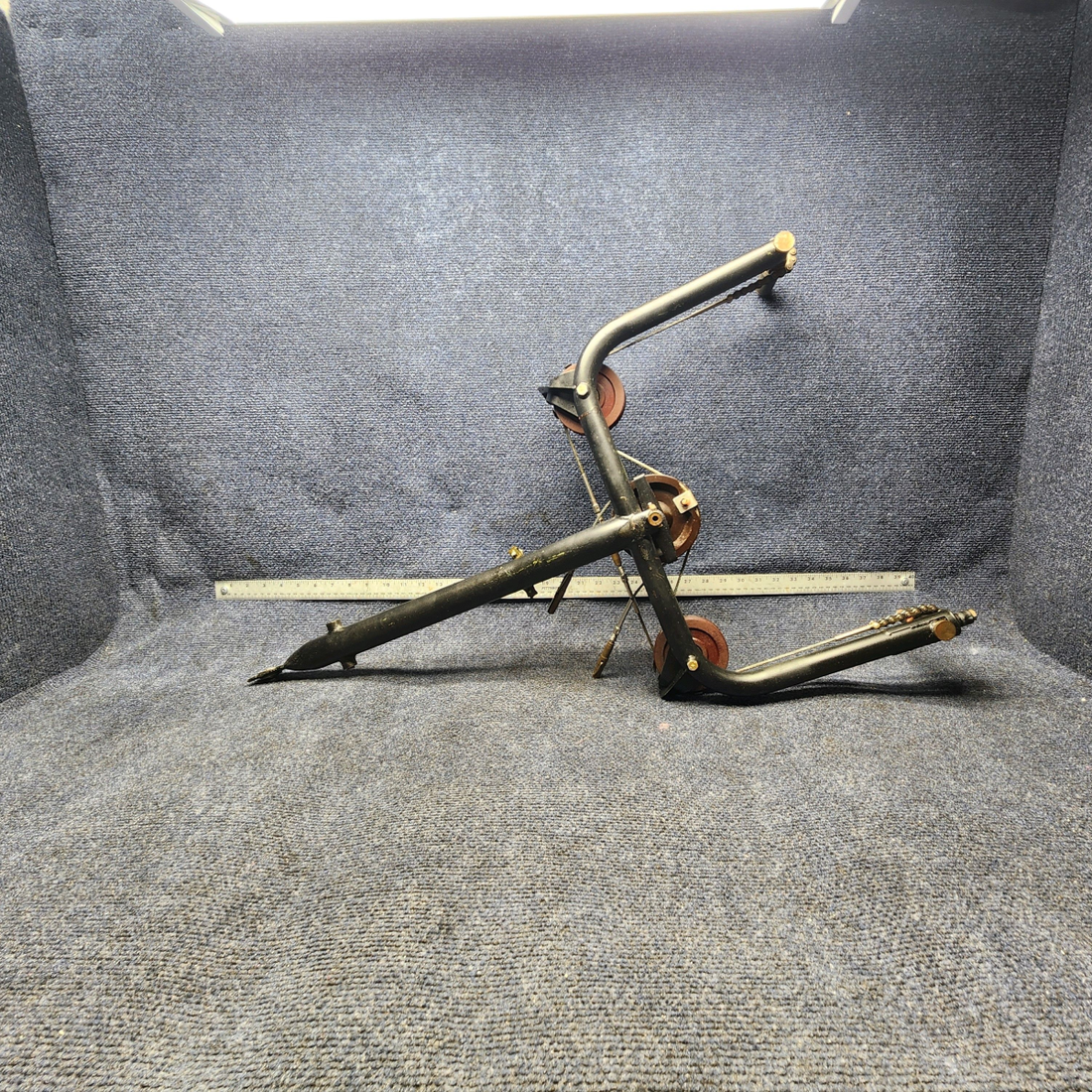 Used aircraft parts for sale, 0511782-17 CESSNA 172K CONTROL YOKE WELD ASSEMBLY & U-JOINTS
