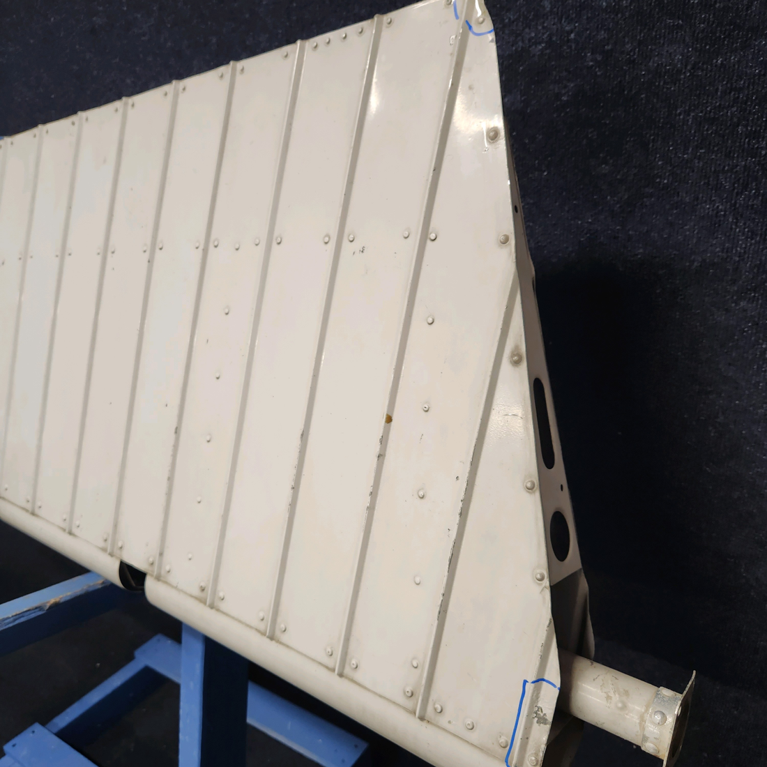 Used aircraft parts for sale, 2432000-811 Cessna CESSNA 172 ELEVATOR ASSEMBLY LH
