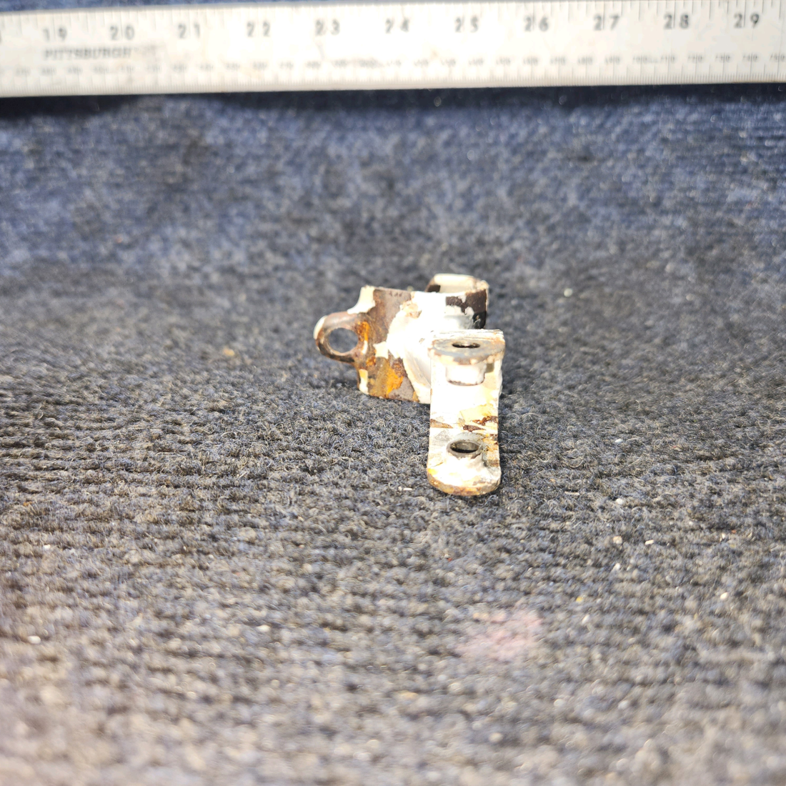 Used aircraft parts for sale, 550015-001 Mooney M20J Suport Main Landing Gear Rear