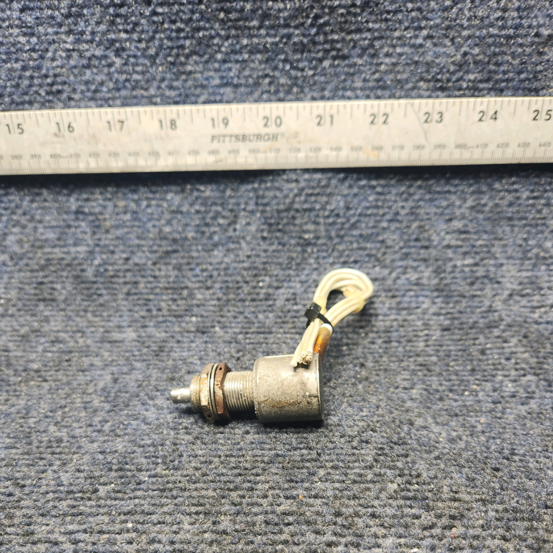 Used aircraft parts for sale, 1CH25 Beechcraft F33A LANDING GEAR LIMIT SWITCH (14-28V)