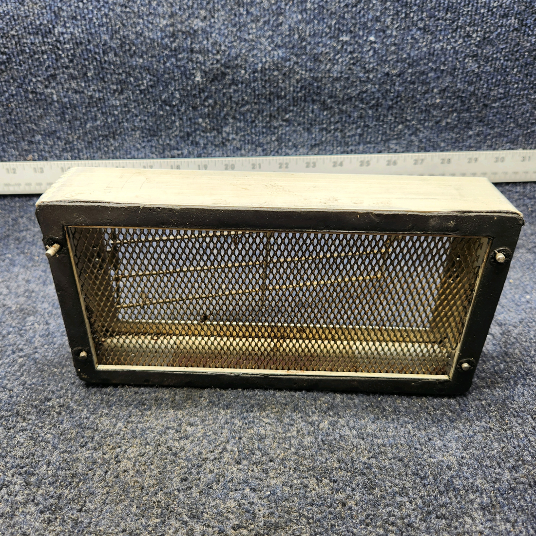 Used aircraft parts for sale, BA7110 BEECHCRAFT F35 BRACKETT AIR FILTER ASSY