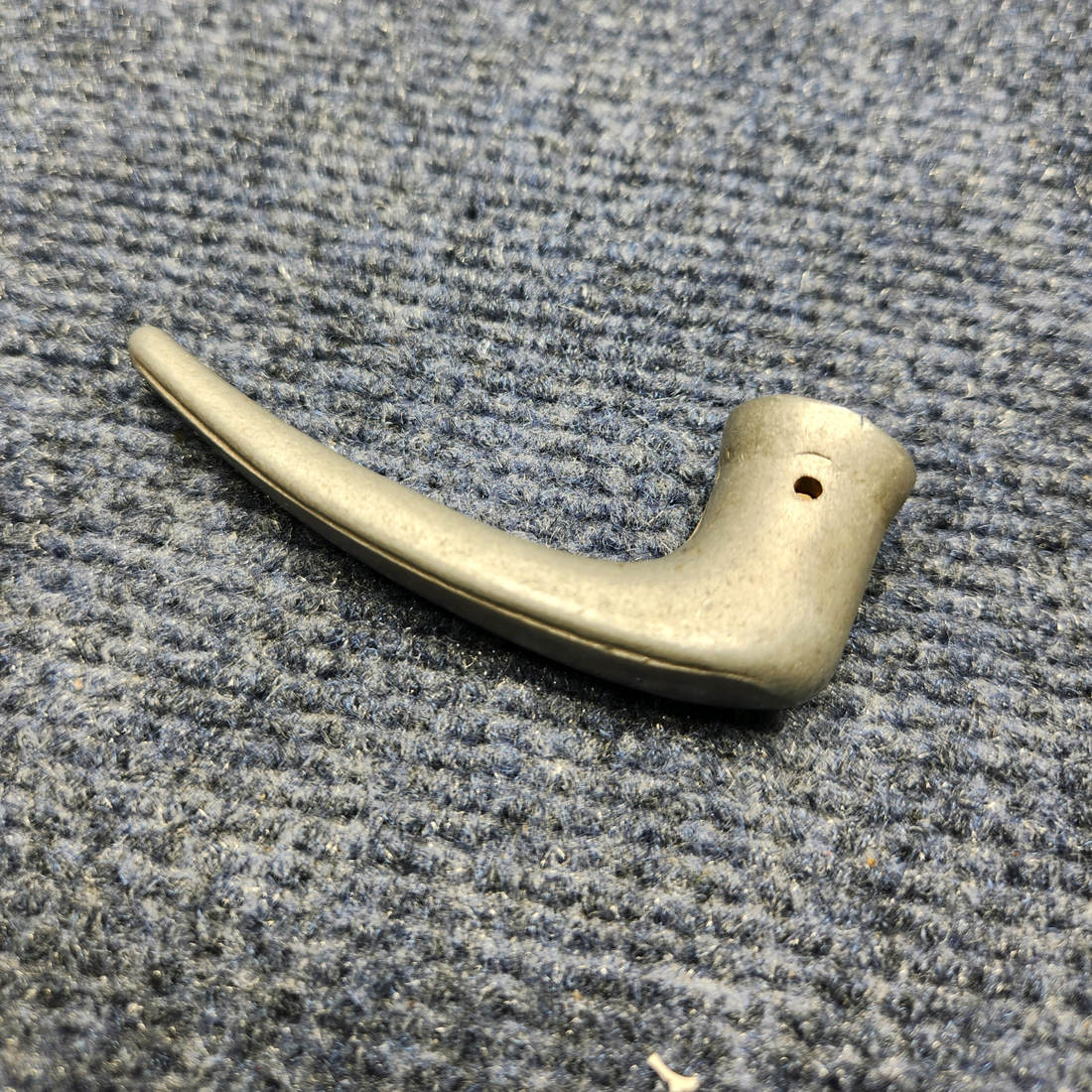 Used aircraft parts for sale, 1040BCH Beechcraft C23 SUNDOWNER CABIN DOOR LATCH INTERIOR HANDLE
