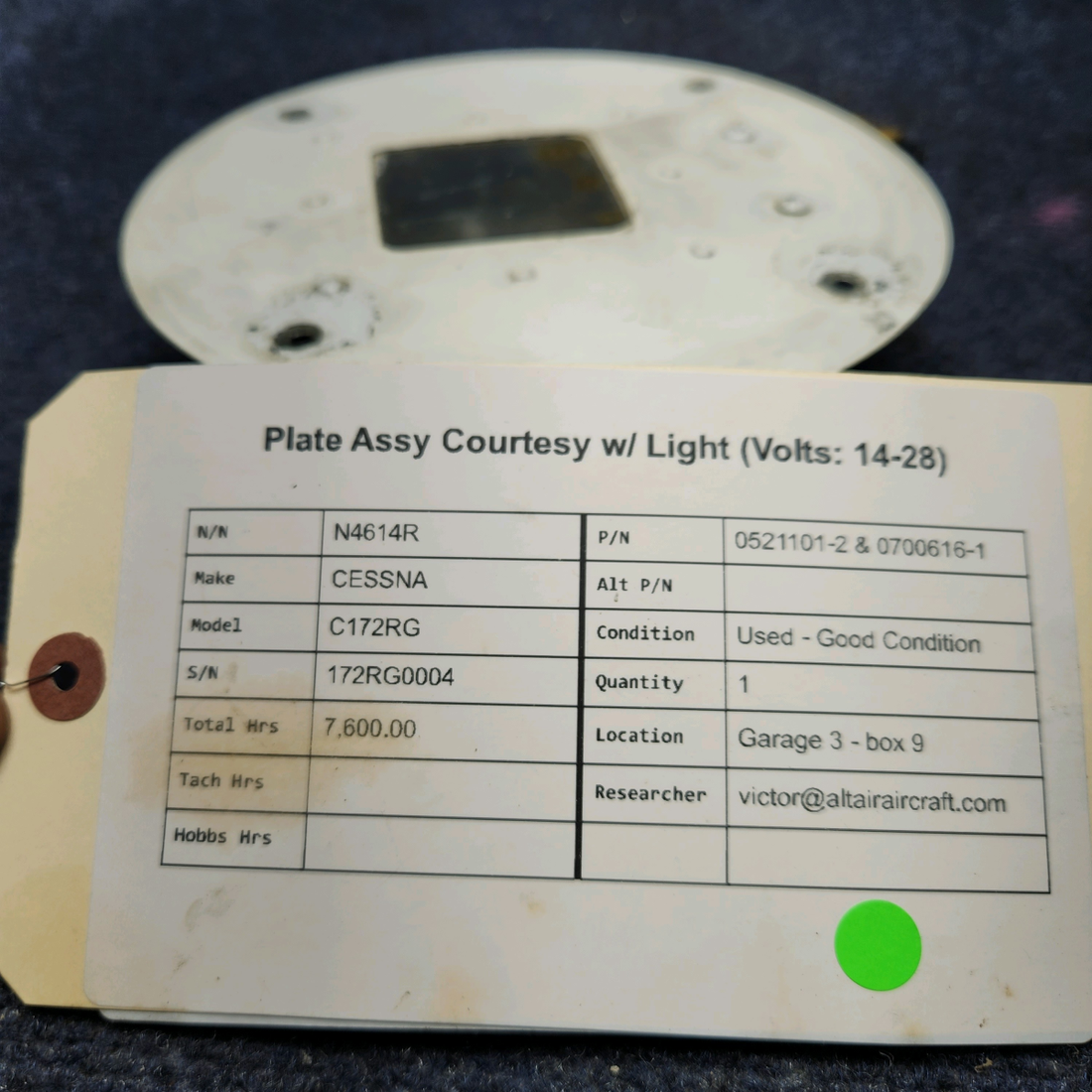 Used aircraft parts for sale, 0521101-2 & 0700616-1 CESSNA C172RG PLATE ASSY COURTESY W/ LIGHT (VOLTS: 14-28)