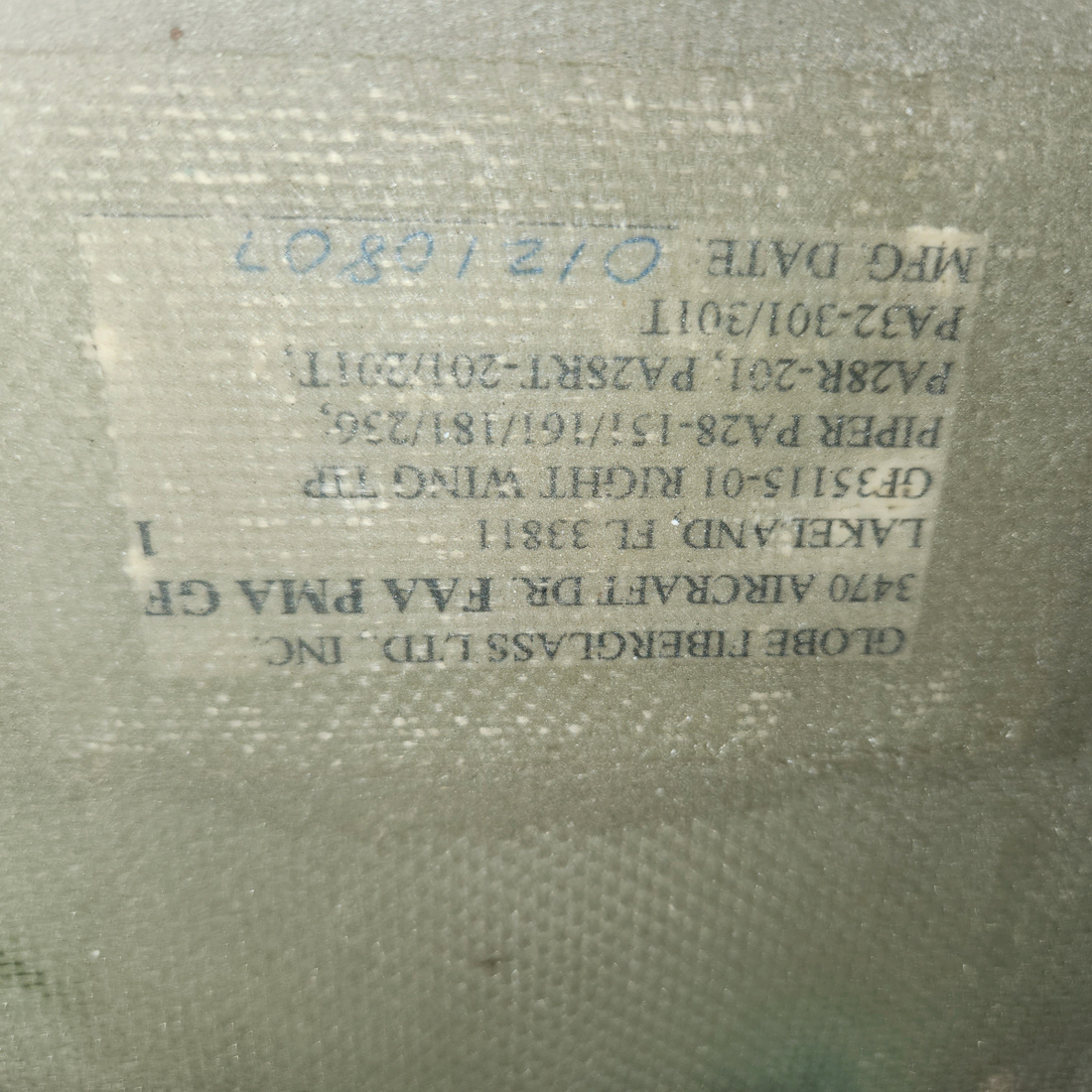 Used aircraft parts for sale, GF35115-00, GF35115-01 Knots 2U, Ltd Piper PA28-161 Fiberglass Wing Tips Set - LH and RH