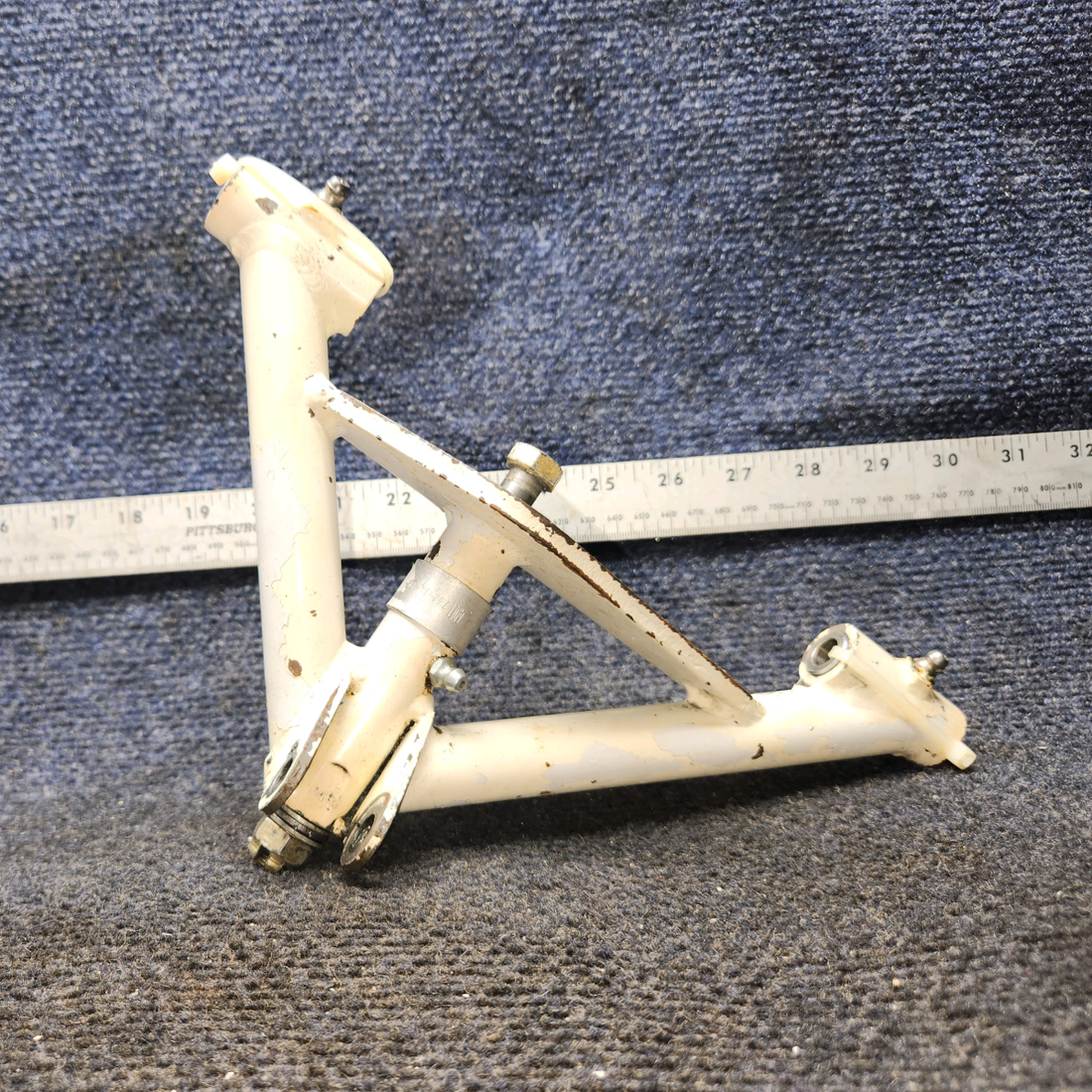 Used aircraft parts for sale, 540001-5003 Mooney M20J Truss Assembly Pivot for Nose Gear with Bearing
