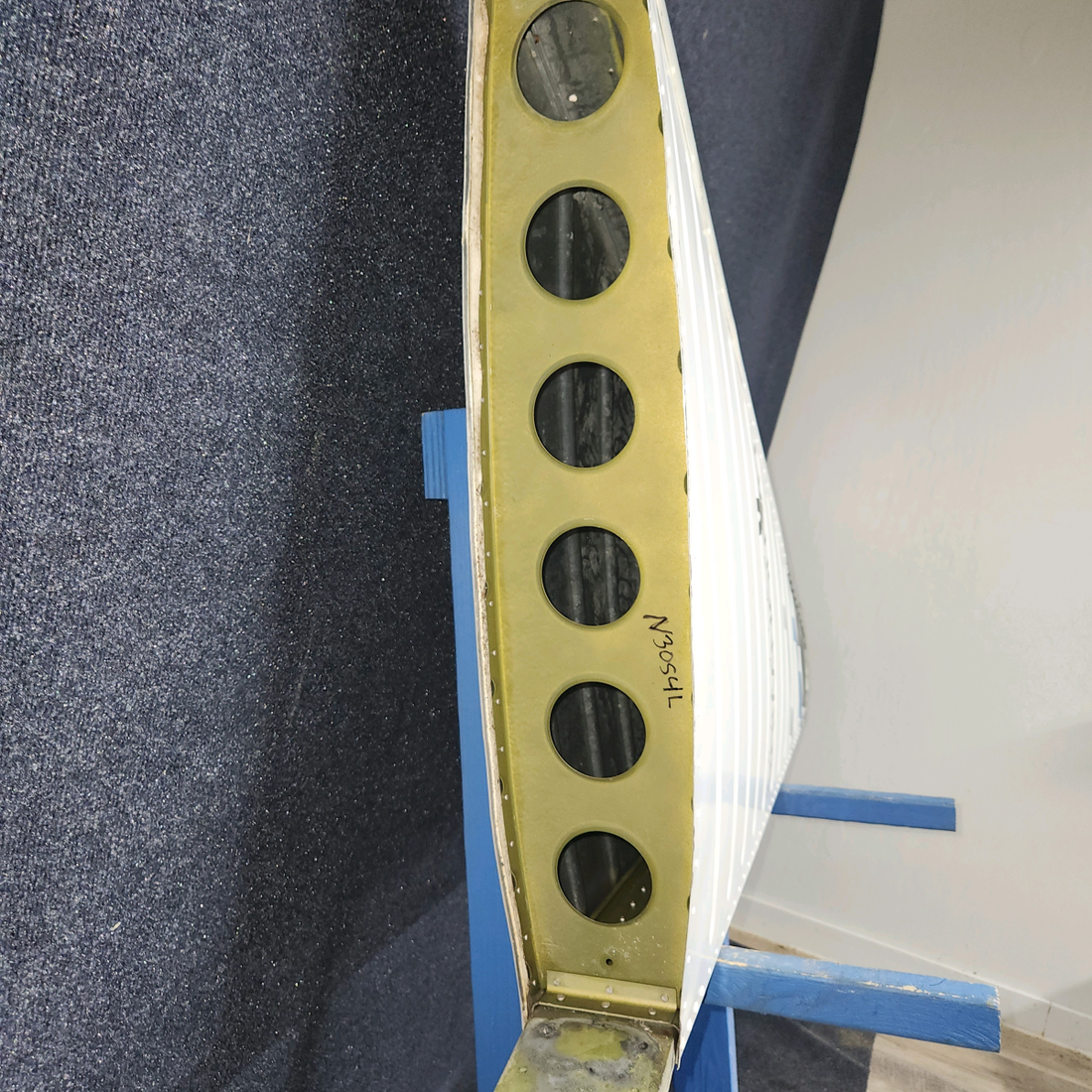 Used aircraft parts for sale, 66975-004 Piper PA28-161 Vertical fin