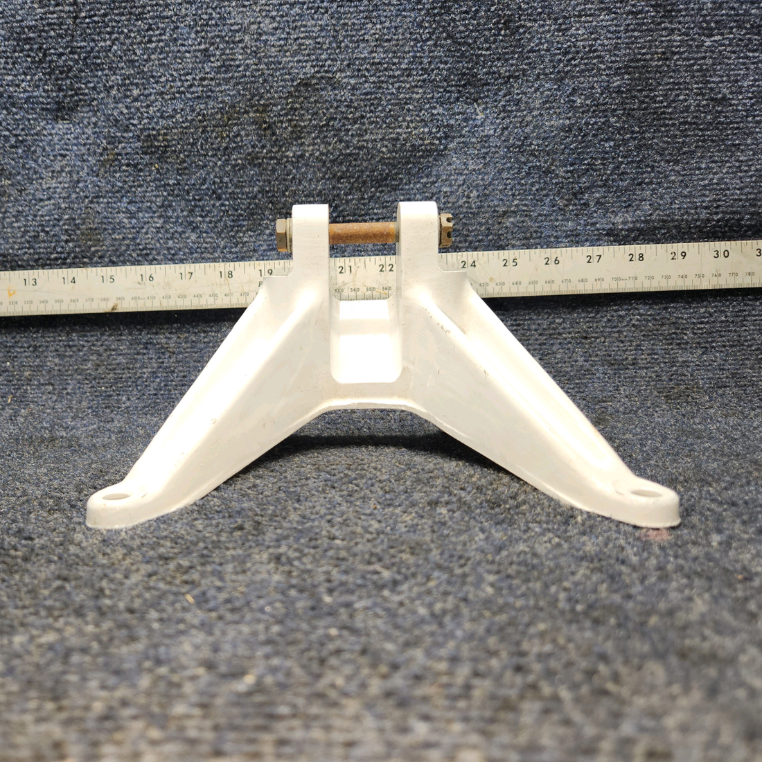 Used aircraft parts for sale, 2443001-3 Cessna 172RG Fitting Actuator Attach Nose Gear