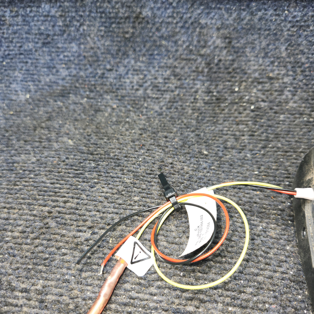 Used aircraft parts for sale, UAV-1001856-002 UAvionix Piper PA28-161 SkyBeacon ADS-B Out Transmitter, Mod 7 (Red LED)